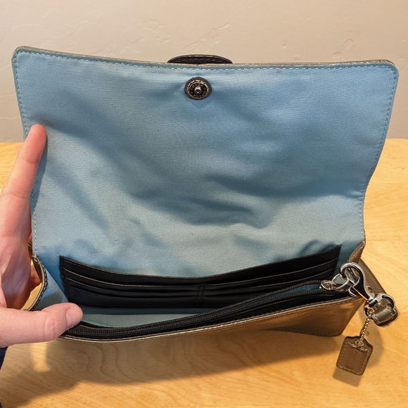 Coach silver wallet w/ removable wristlet strap - Picture 4 of 4